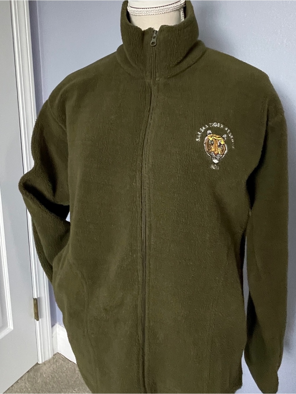 Sariska Tiger Preserve Logo Fleece Full-Zip Fleece Jacket size M